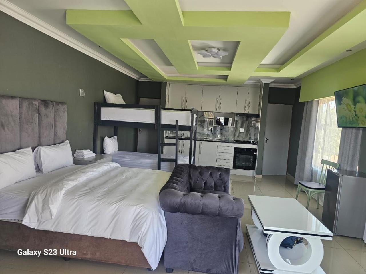 Wise Bird Guest House Roodepoort Exterior foto